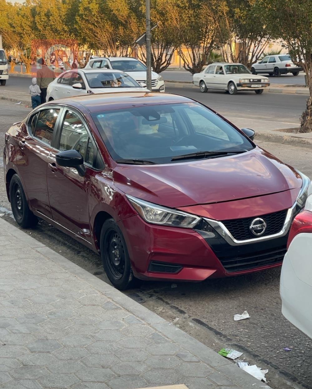 نيسان فيرسا